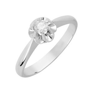 Кольцо из серебра 925 с фианитом, ср. вес 2,9г